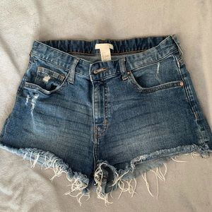H&M cutoff frayed denim shorts